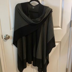 Dillards One Size shawl